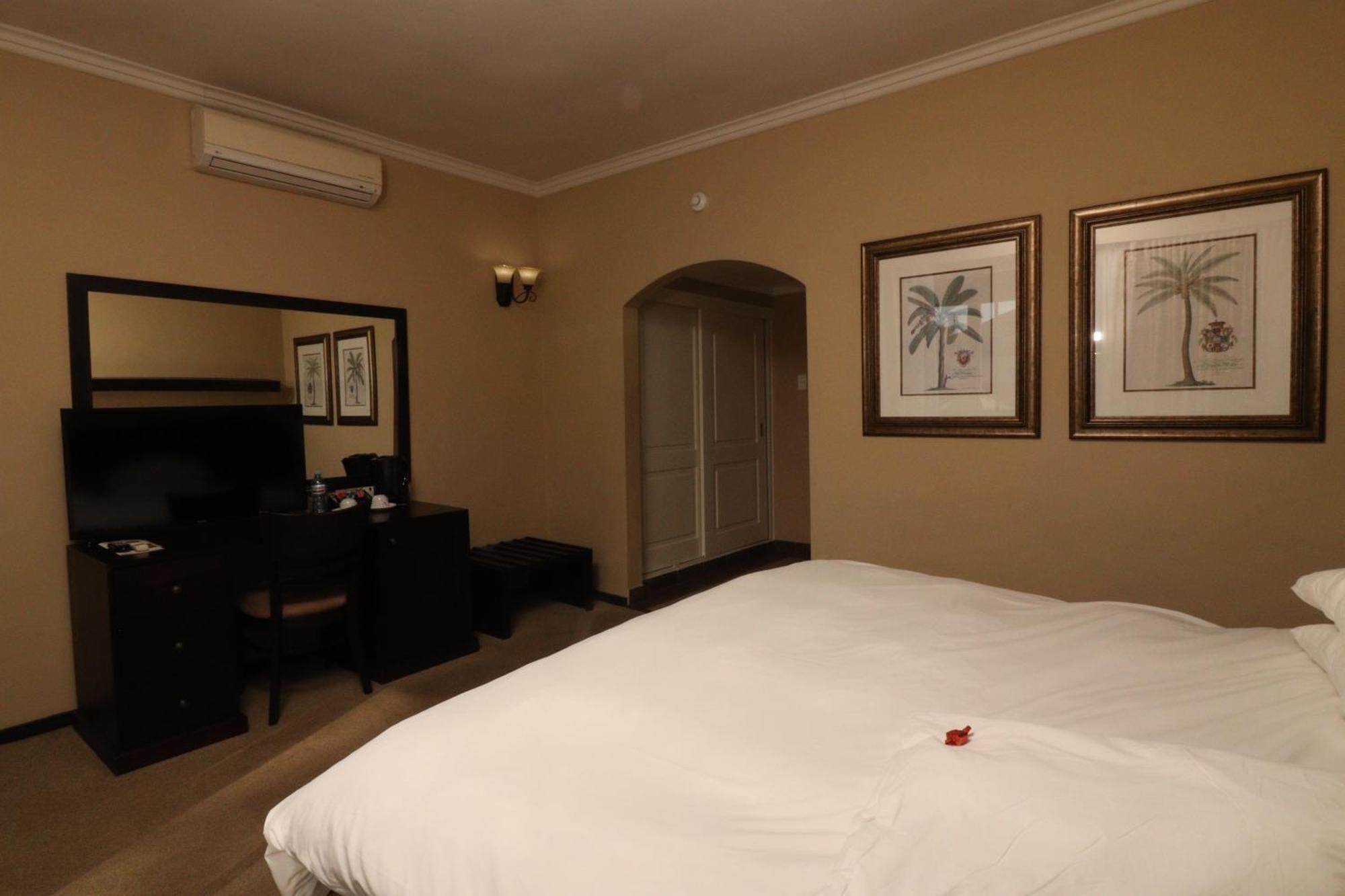 Happy Valley Hotel And Casino Езулвини Екстериор снимка